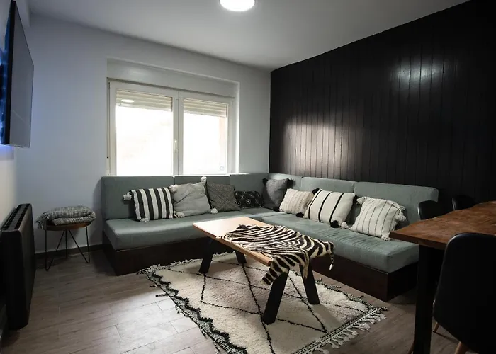 Edelweiss House - Parking Y Wifi Gratis Apartman